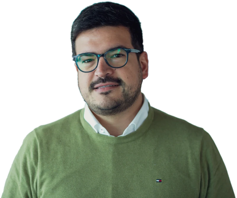 Ernesto Aguilar, abogado litigante e inmobiliario de Grupo Wolf